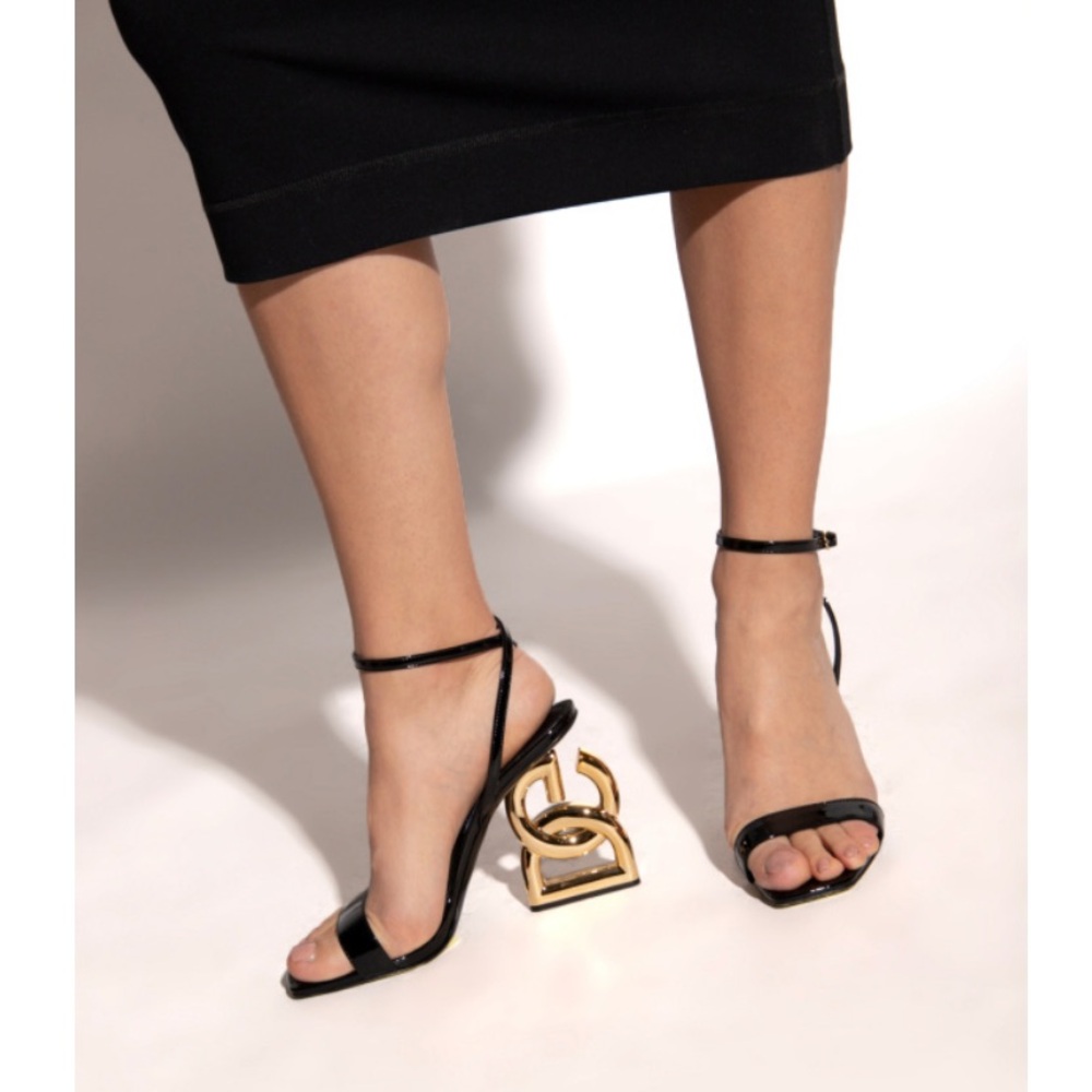 NWOT Dolce & Gabbana Black and Gold Heels